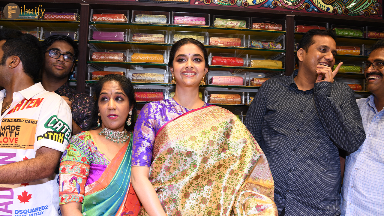 Keerthy Suresh clicks at CMR Shopping Mall Launch
