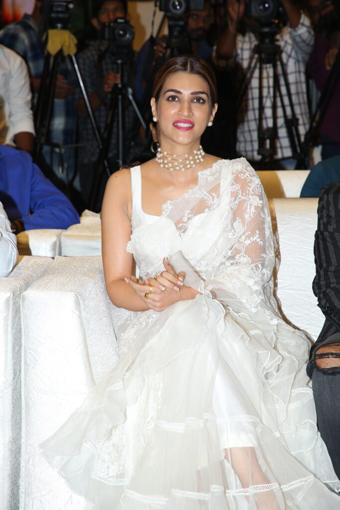 Kriti Sanon Clicks at Thodelu Movie Pre Release Press Meet