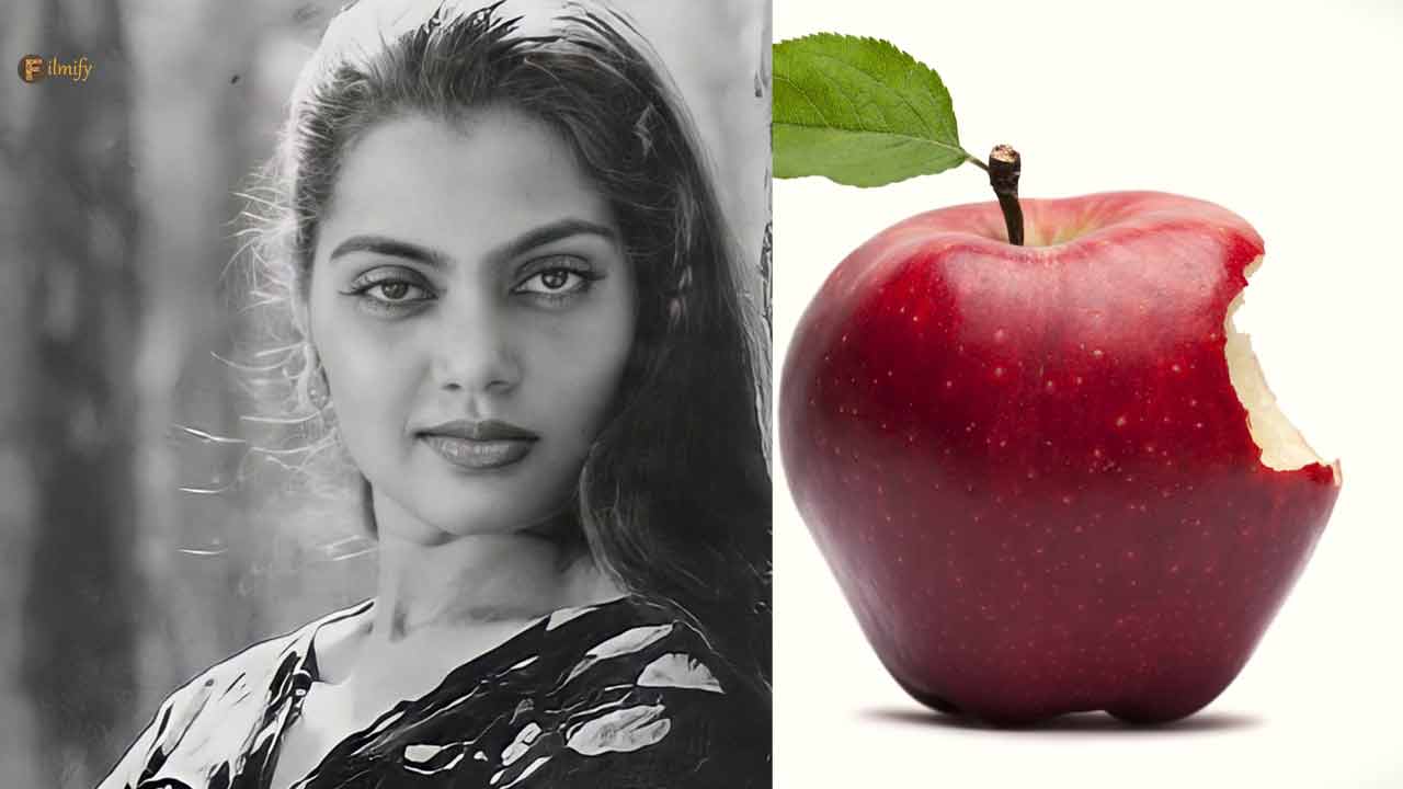 Do you know how many thousand the apple bitten by Silk Smitha was bought?