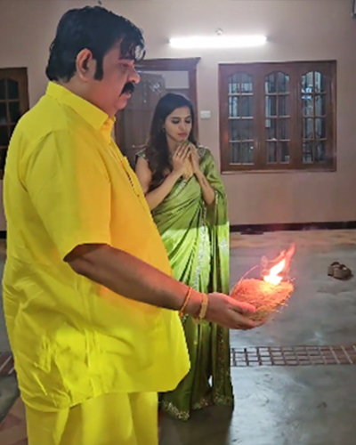 Big boss fame Ashu Reddy performed secret poojas with Venu Swamy