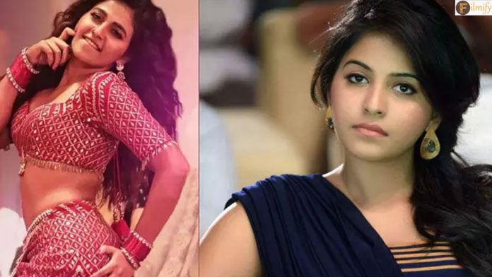 Tollywood Start Heroin Anjali cheated by that Tamil hero