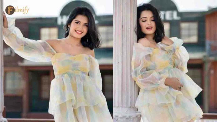 Priyanka Jain Hot Photoshoots Wiral on Instagram